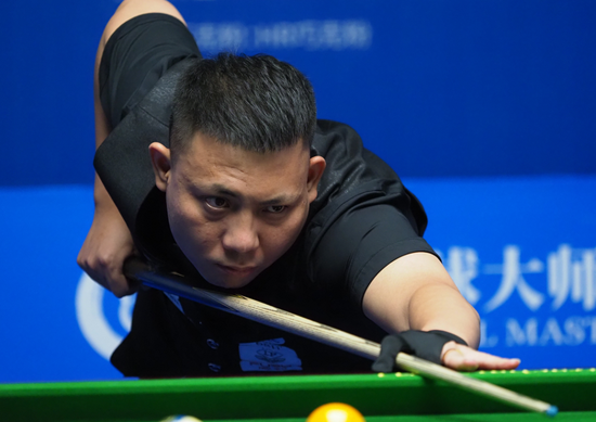 而参与者与 而参与者与